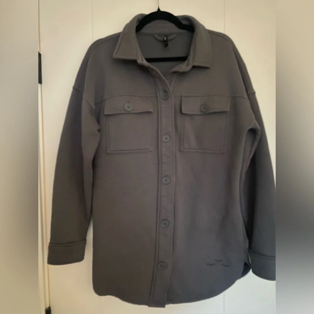 LAZYPANTS- Stylish Gray Button-Up Shacket - Picture 13 of 13